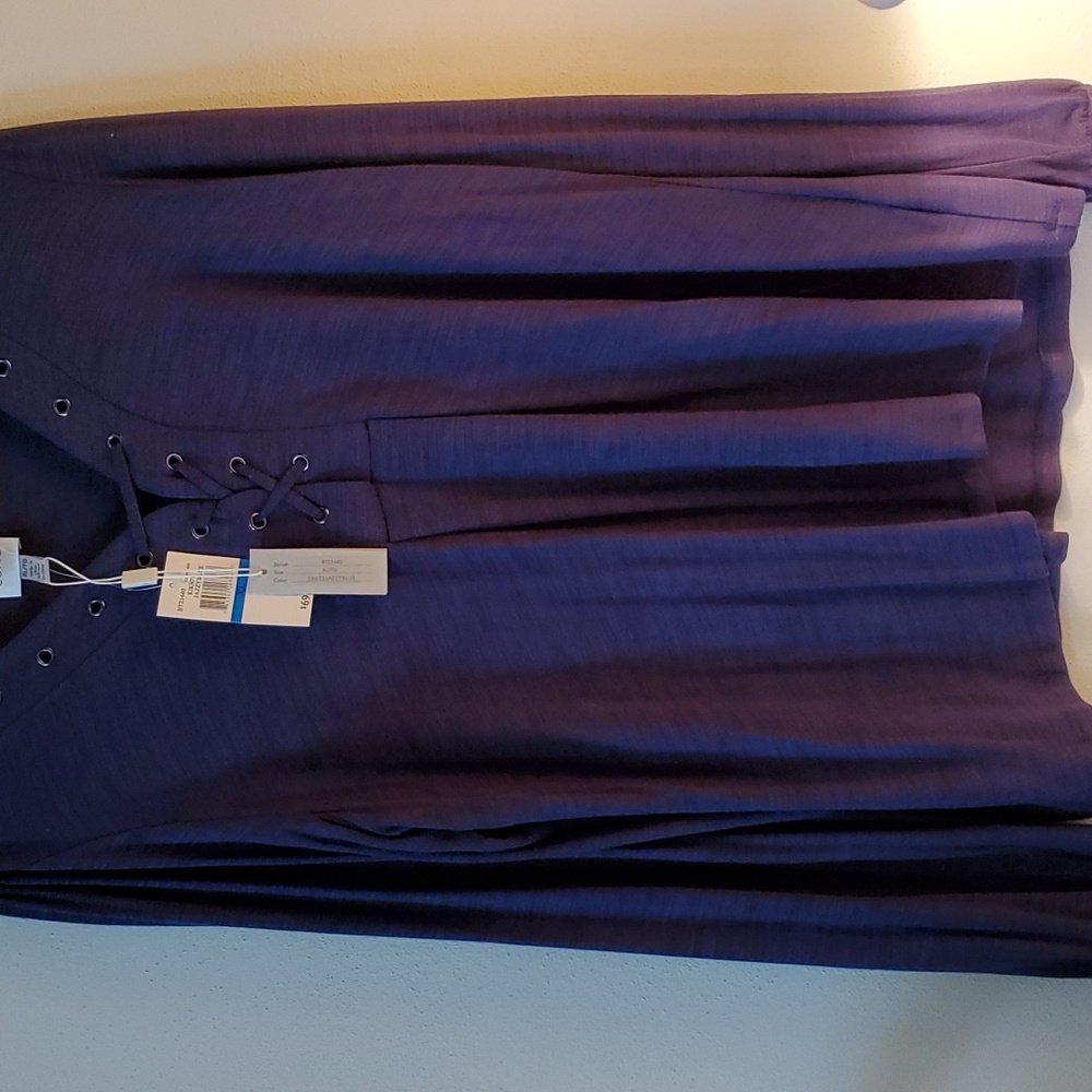 BLUE LONG SLEEVE TOP